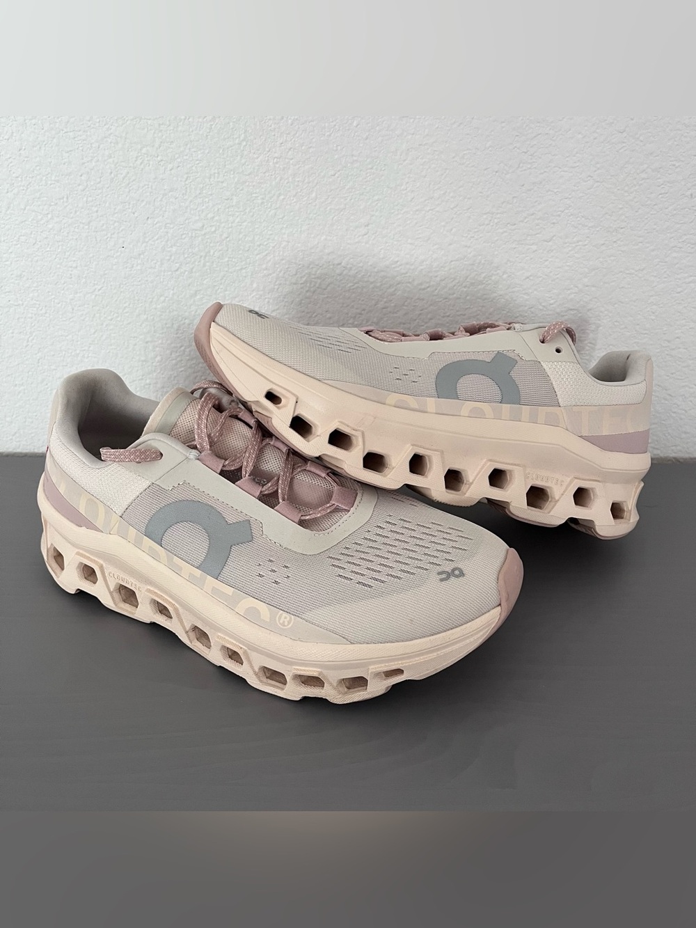 On Running Cloudmonster Moon Fawn 61.97785 Running Sneakers Shoes Women’s Sz 9.5